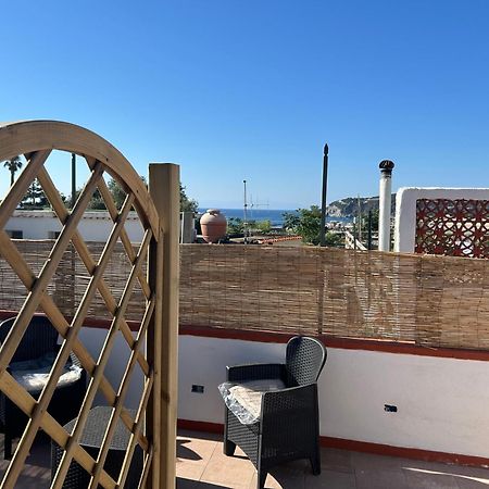 Ischia Mare Bed & Breakfast Bagian luar foto